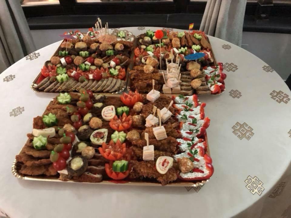 Pensiunea Medeea Hotell Pestis Eksteriør bilde
